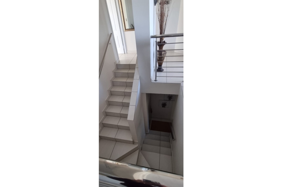 4 Bedroom Property for Sale in Monte Christo Western Cape